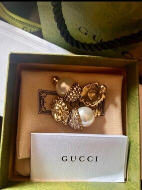 Gucci Gold Lion Pearl Drop Earrings - Gold and Pearl